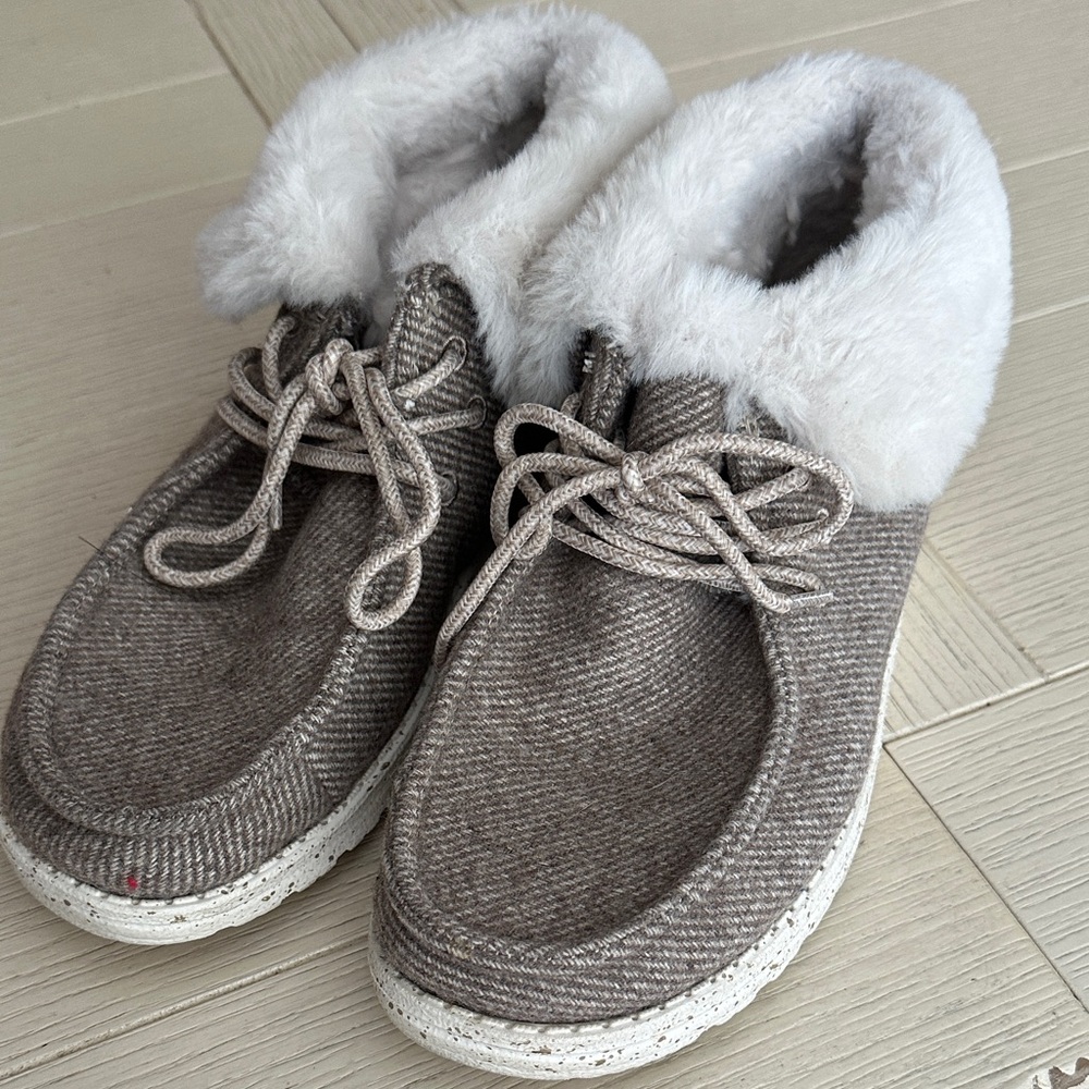 Hey Dude Wendy  Fur-Lined booties
